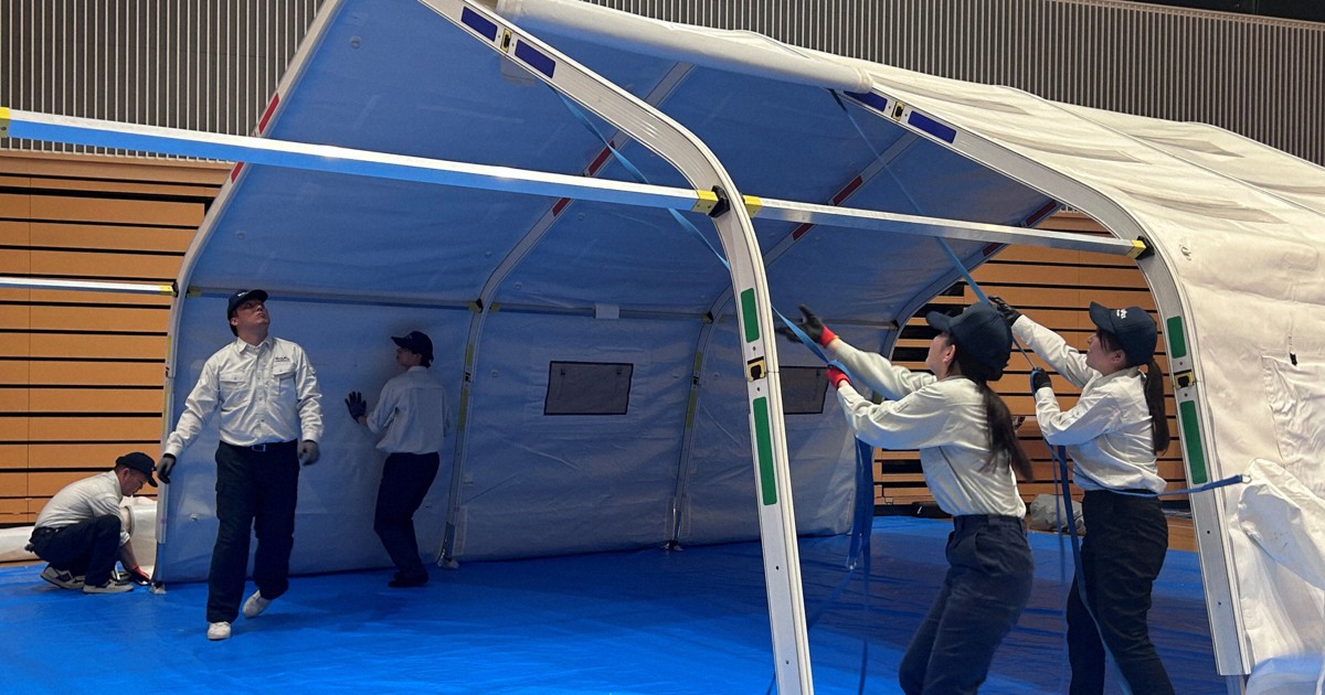 真夏でも適温保てる特殊素材の大型テント　日赤などが共同開発