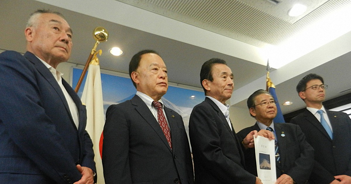 「夏季以外の富士登山に制限を」 周辺自治体が知事に要望 静岡
