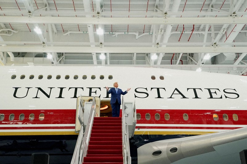 空飛ぶホワイトハウス」 トランプ氏好みの大統領専用機を披露 | 毎日新聞