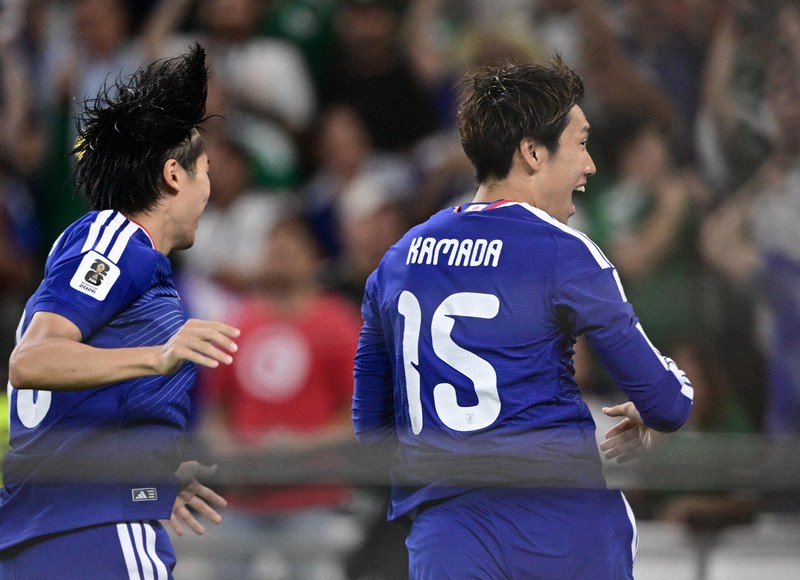 鎌田、日本代表史上最速ゴール 前半4分 サッカーW杯 | 毎日新聞