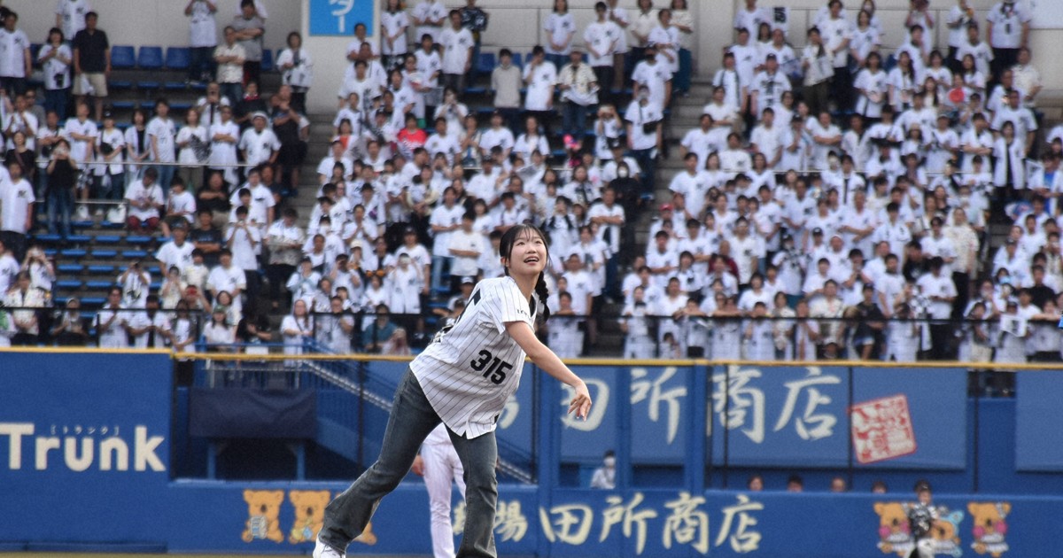 フィギュア中井亜美、ロッテ戦で始球式 背番号315の意味は?