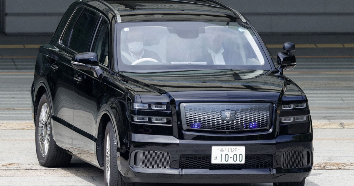 高市首相の専用車、トヨタSUVに新調 「走る執務室」