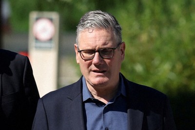 英國史達默首相任內困境與辭職背景解析