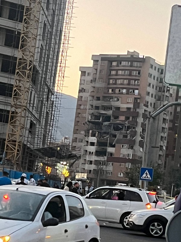 戰火中的伊朗女學生在日本找到希望:渴望學習的她們
