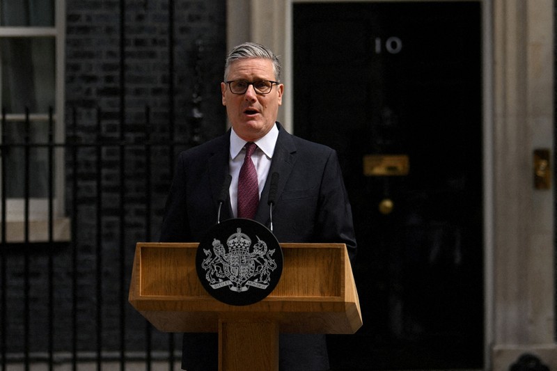 英國史達默首相任內困境與辭職背景解析