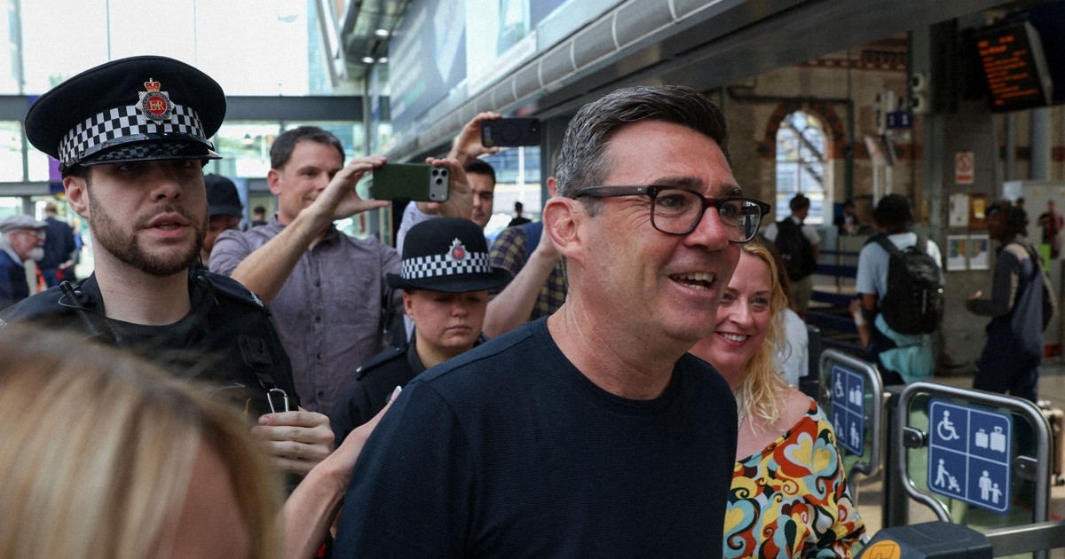 英國工黨黨魁選舉：安迪·伯納姆可能不經投票出任首相