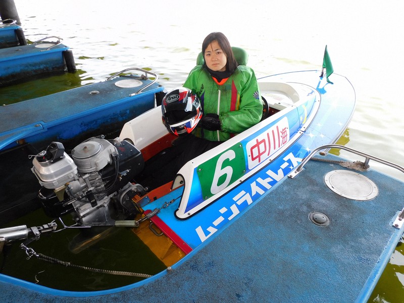 22倍の選考くぐり…現役最年少16歳ボートレーサーが誓う成長 | 毎日新聞