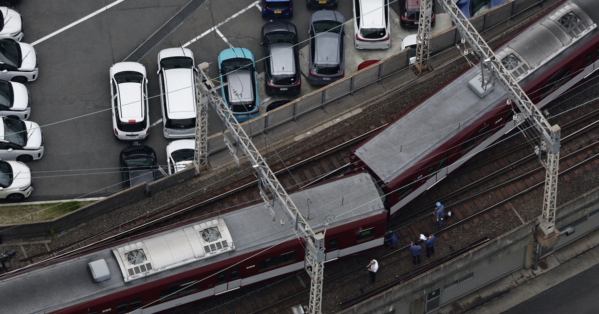 Train derails near Kintetsu Kyoto Station; service restoration expected to take time
