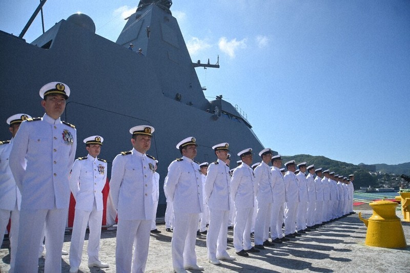 護衛艦「ながら」海自へ 三菱重工長崎造船所 引き渡し式 ／長崎 | 毎日新聞