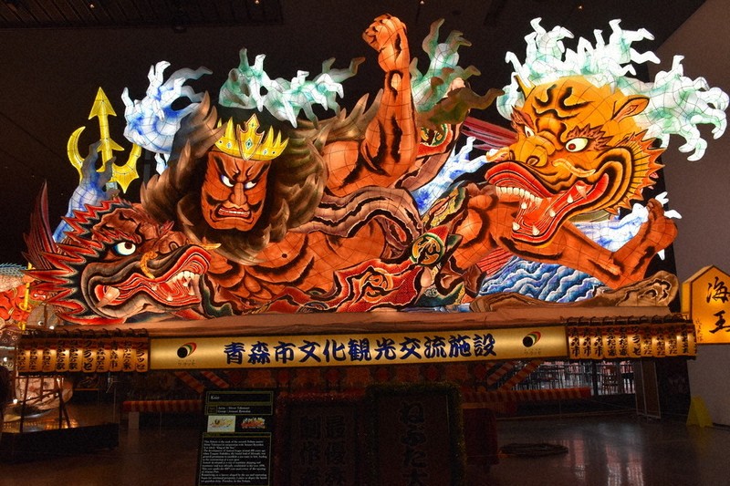 旅する・みつける：青森県 ねぶた展示館 いつでも祭りの雰囲気を 青森