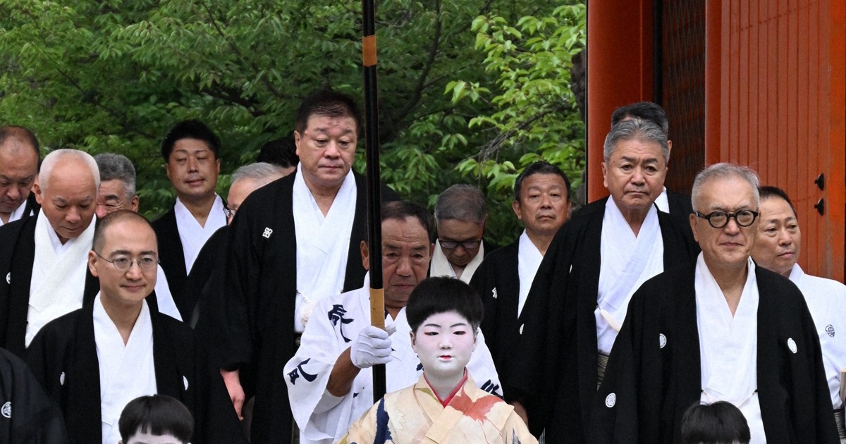 孫が祇園祭・長刀鉾の稚児に　「お千度の儀」臨んだ祖父の思い