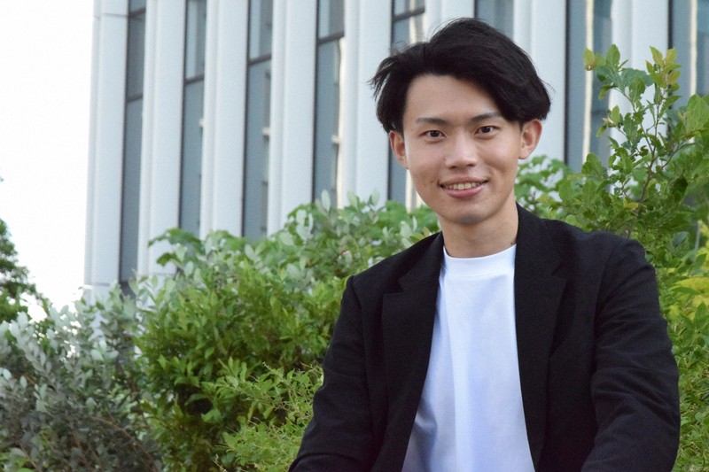 26歲語言奇才掌握15種語言 靠獨特學習法擁480萬粉絲