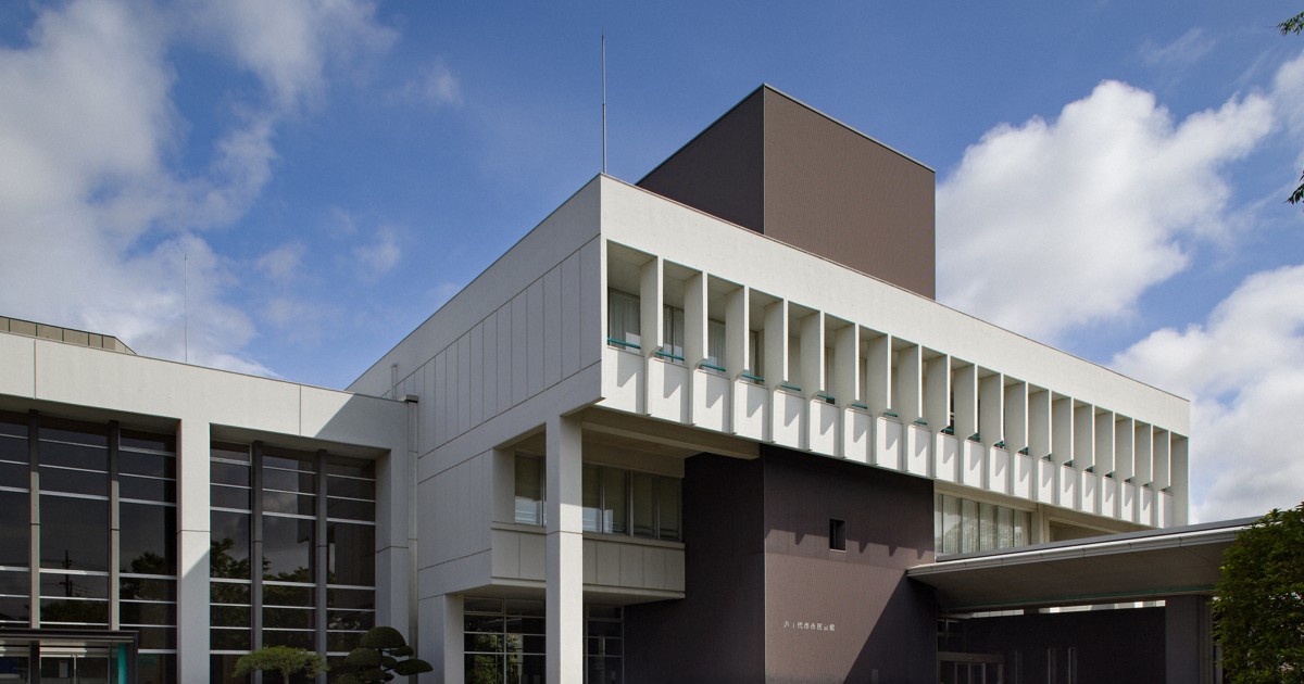 Retro Japan: Yachiyo civic hall in Chiba Prefecture reminiscent of a harmonica