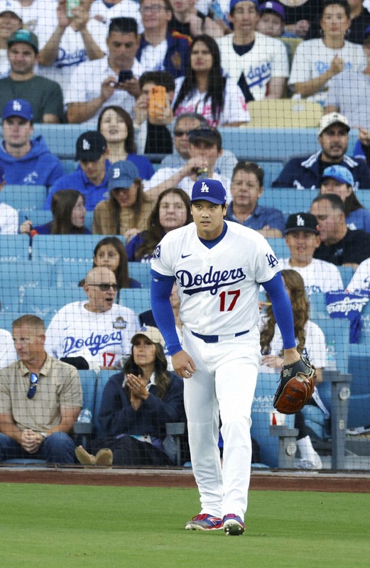 大谷翔平右臂不適退場吞敗投,打擊無安打
