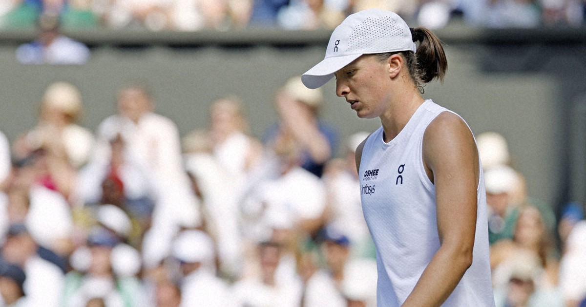 テニス：テニス ウィンブルドン選手権 女王シフィオンテク、ミス連発3