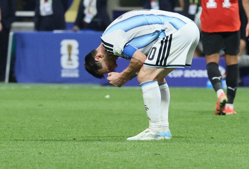 アルゼンチンが逆転でエジプトを下す メッシは9試合連続ゴール [写真