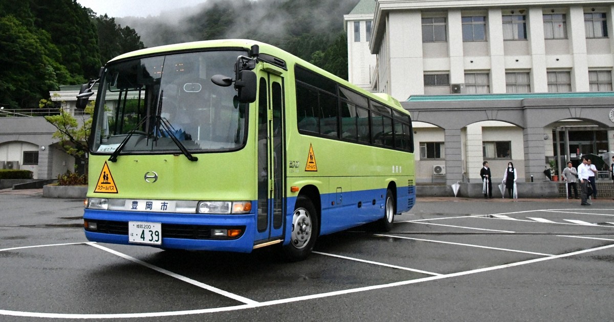 Residents, students share rides on school buses in west Japan city