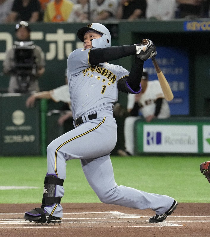 プロ野球：プロ野球 阪神4－1巨人 トラ森下 特大の21号 | 毎日新聞