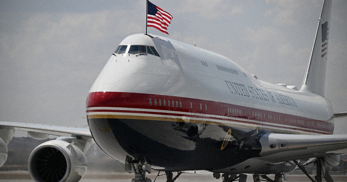 Trump flies partway home from Turkey in an old Air Force One, not the new Qatari-gifted jet