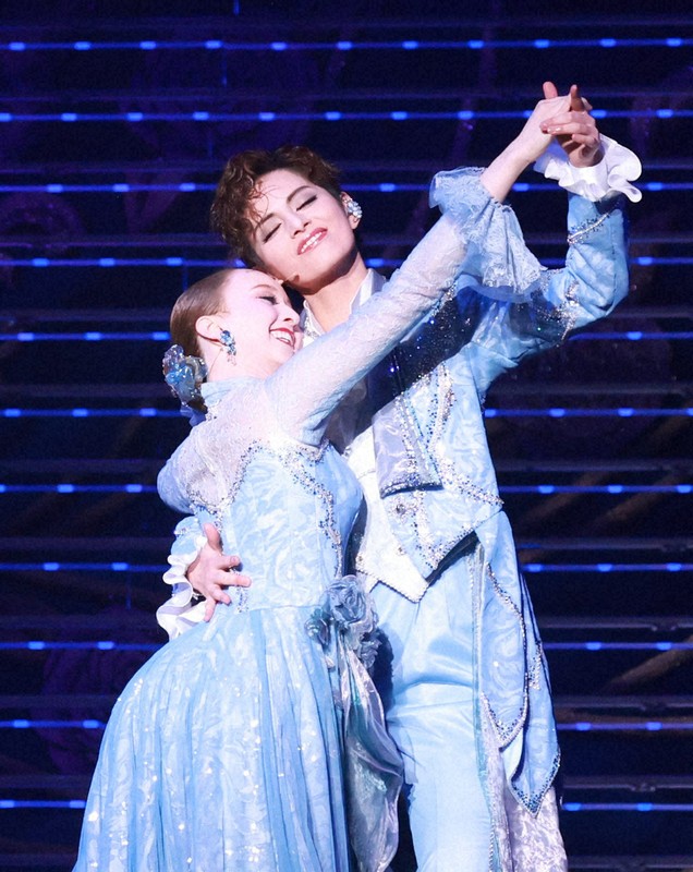 ポーの一族」 エドガー役に朝美絢 宝塚歌劇団雪組公演が開幕 [写真特集