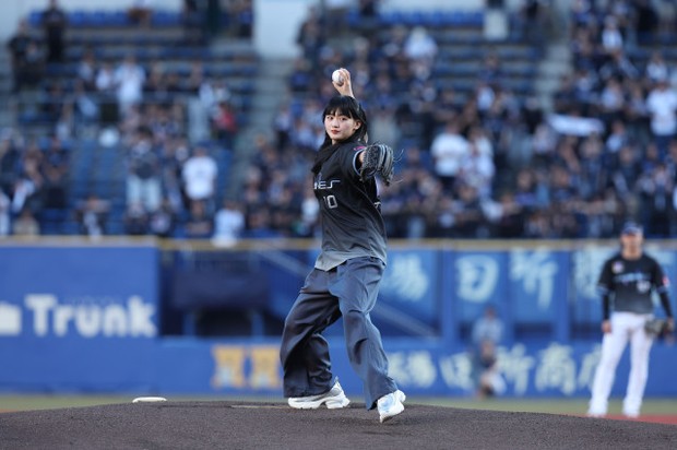 れお　4/11まで　現地球 オリコンニュース：櫻坂46山﨑天、2度目の始球式は「100点！」 緊張し