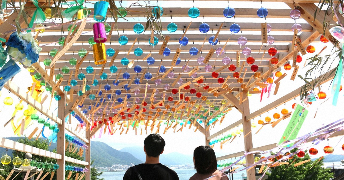 800 wind chimes turn western Japan shrine into a symphony of summer