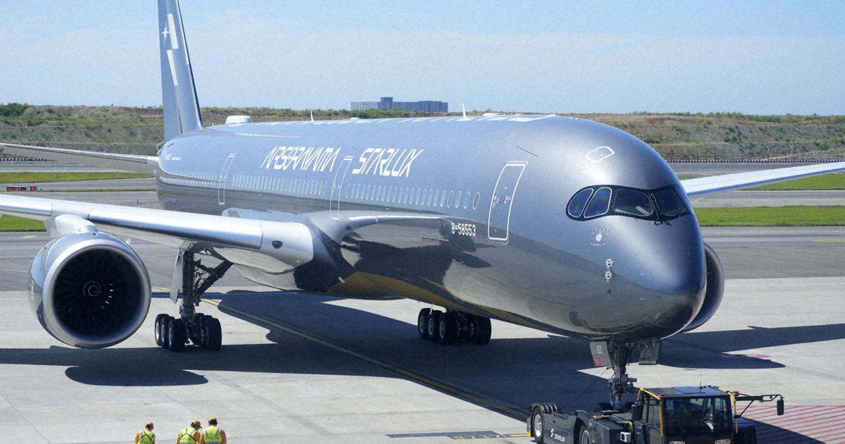 Taiwan airline unveils plane featuring Japanese artist Sorayama's design