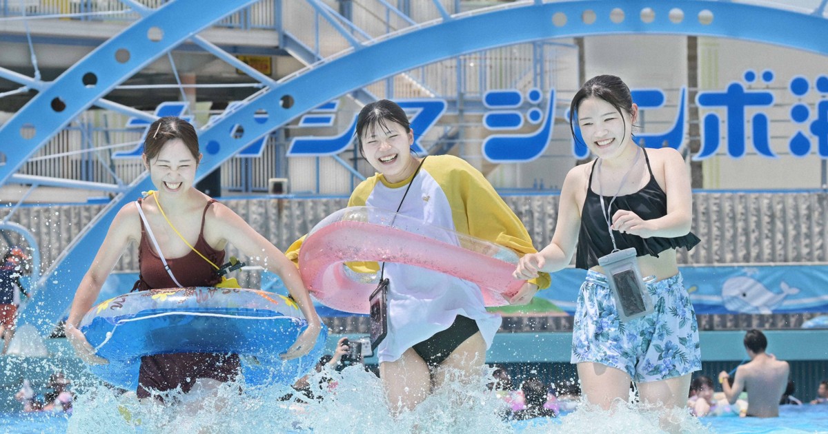 夏が来た…ジャンボ海水プールで水しぶき　ナガシマスパーランド