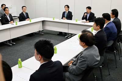 中國經濟K型化:機器人產業蓬勃發展,但多數民眾卻是輸家?