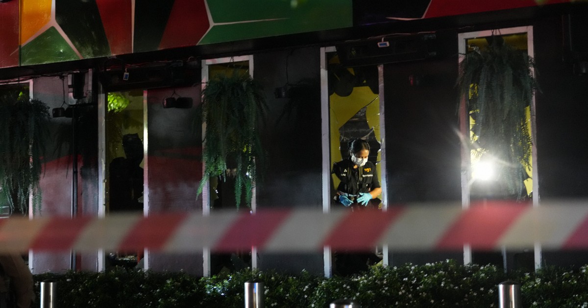 非常口付近にテーブル、避難妨げたか　バンコクの27人死亡火災