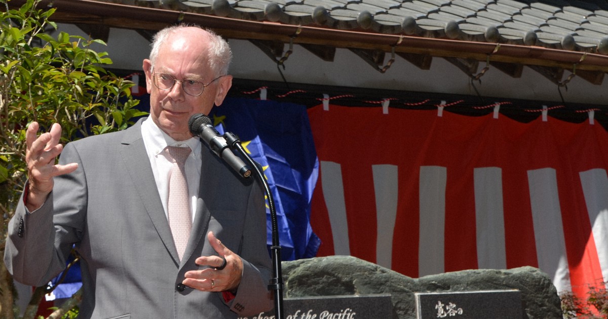Haiku monument by 1st EU president erected in Chiba Pref., recounts Japan-Europe friendship