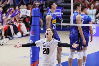 石川祐希率日本男排擊敗意大利,VNL大阪站開幕九連勝晉級決賽