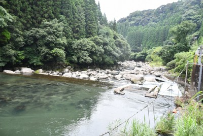 奈良市山中發現兩具遺體，其中一人確認為嫌疑人交往對象，另一人疑為其女兒
