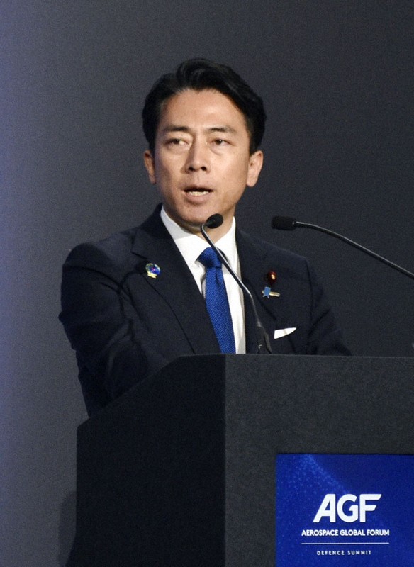 中俄軍艦在日本專屬經濟區進行實戰演習 小泉防衛相透露