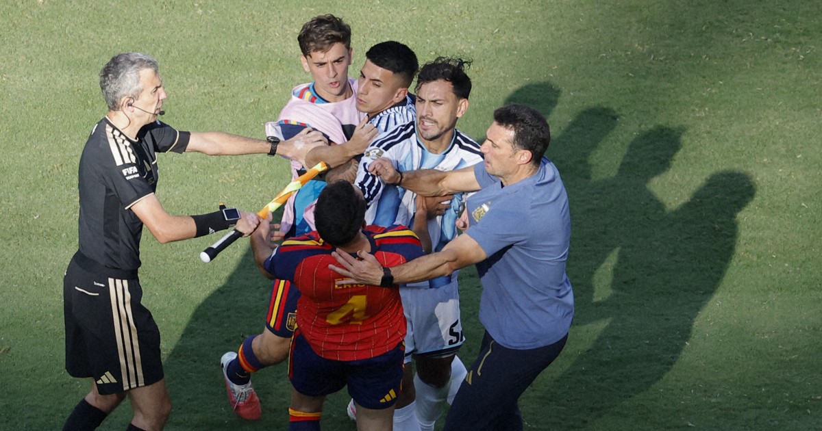 FIFA、決勝後の乱闘騒動の調査開始　サッカーW杯