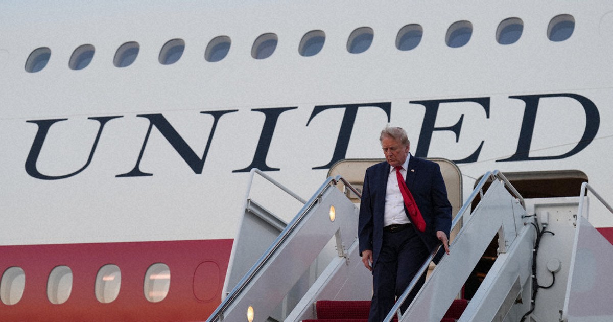 White House: Trump to fly old Air Force One for about a month as Qatari-gifted jet gets 'upgrades'