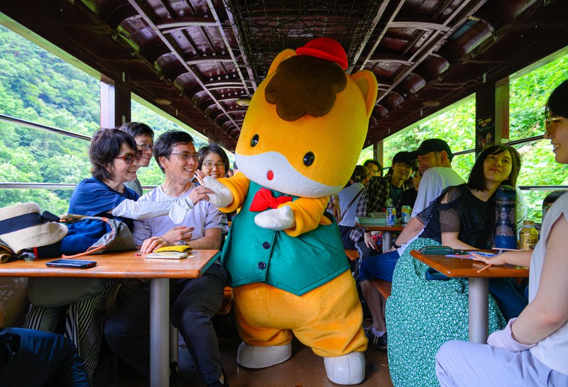 渡瀨溪谷鐵道與群馬縣吉祥物「Gunma-chan」首度合作 推出限定觀光列車