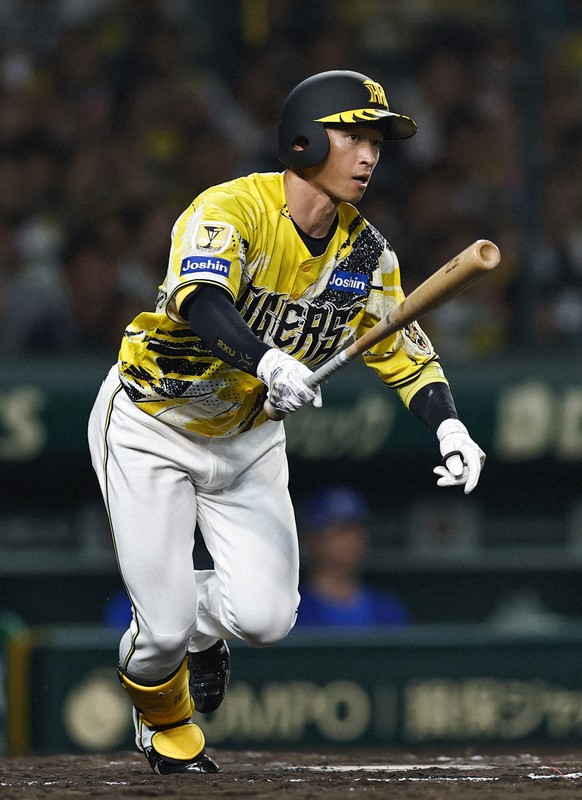 阪神虎近本光司傷癒歸隊後首度猛打賞 助隊史5連勝輪次